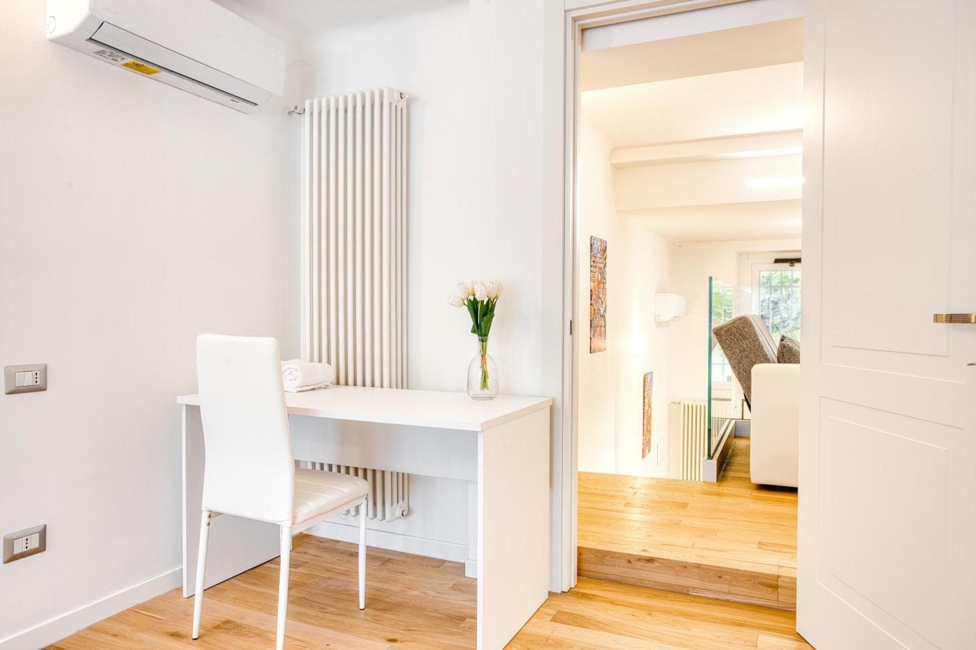 Walk To Navigli - Via Gola - 2 Bedrooms Apt 밀라노 외부 사진