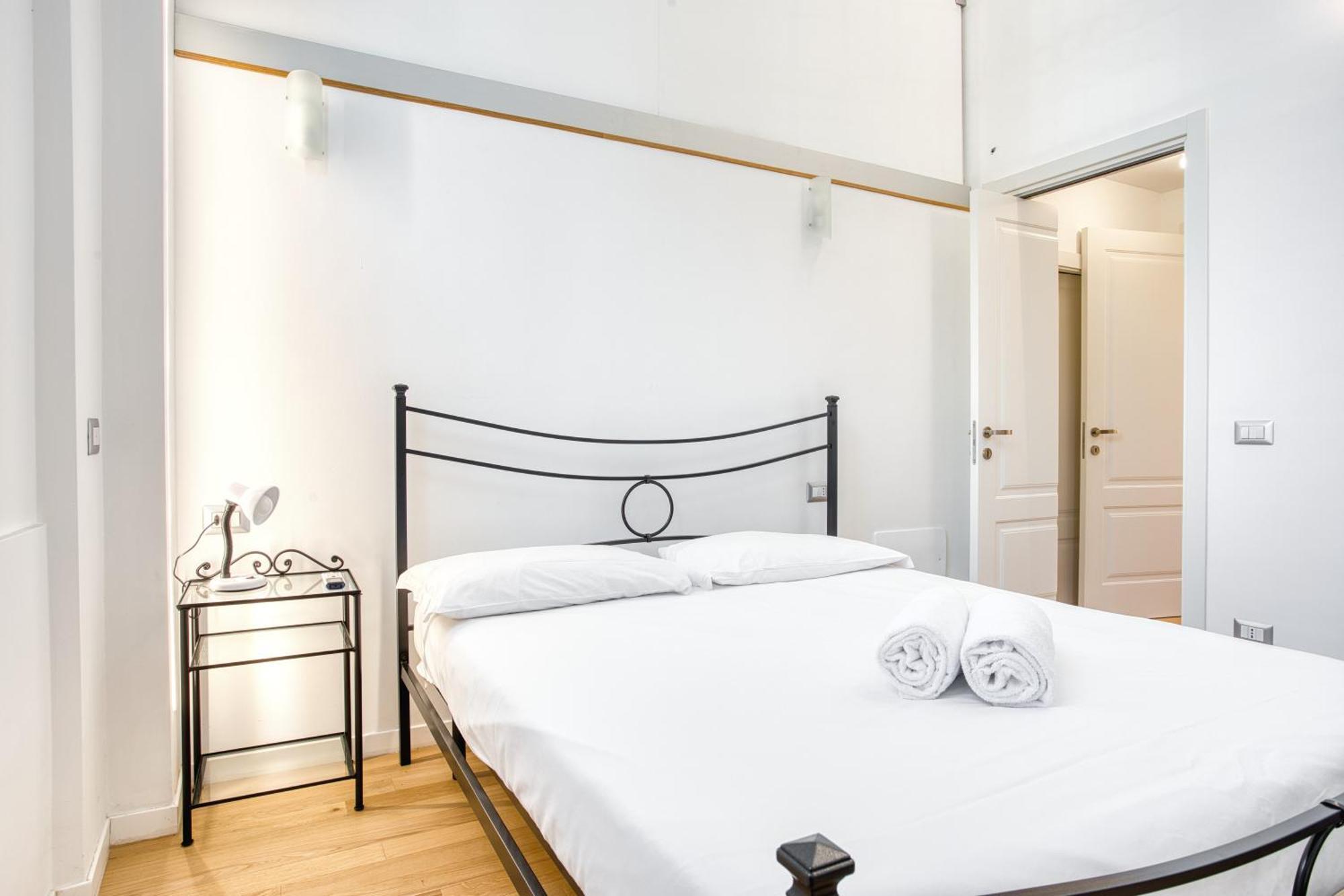 Walk To Navigli - Via Gola - 2 Bedrooms Apt 밀라노 외부 사진